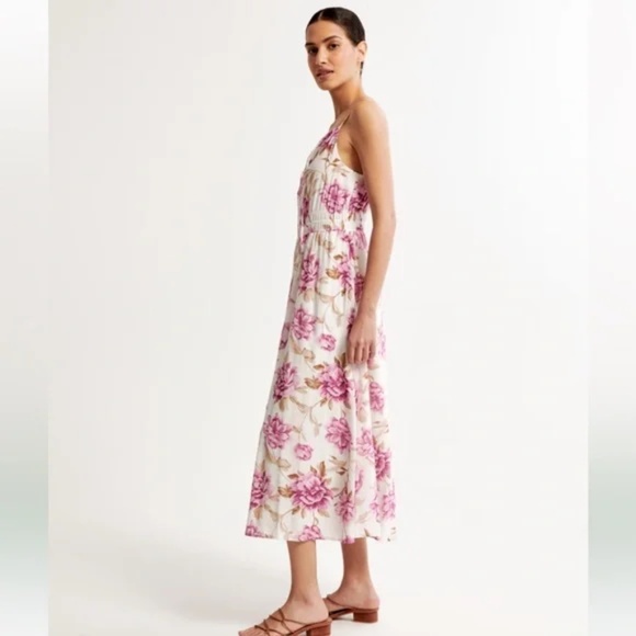 Abercrombie & Fitch Crinkle Textured Smocked Waist Midi Dress - Picture 4 of 6